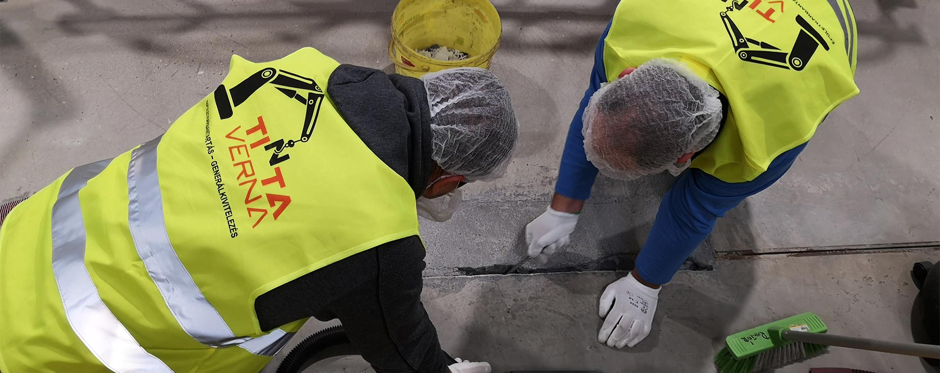 Megfelelő karbantartással az épületekért.